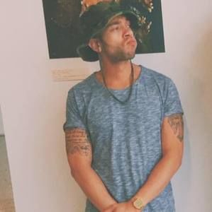 Meet your Posher, Justin